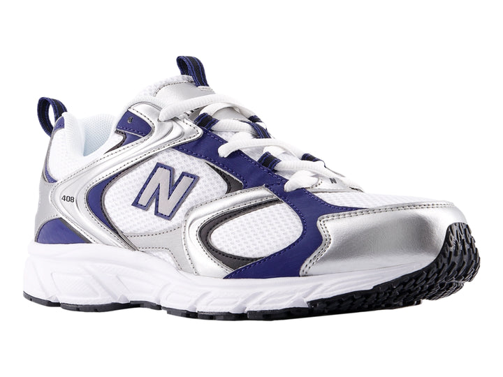 Tenis New Balance 408 para hombre en color blanco con detalles en azul y plata.