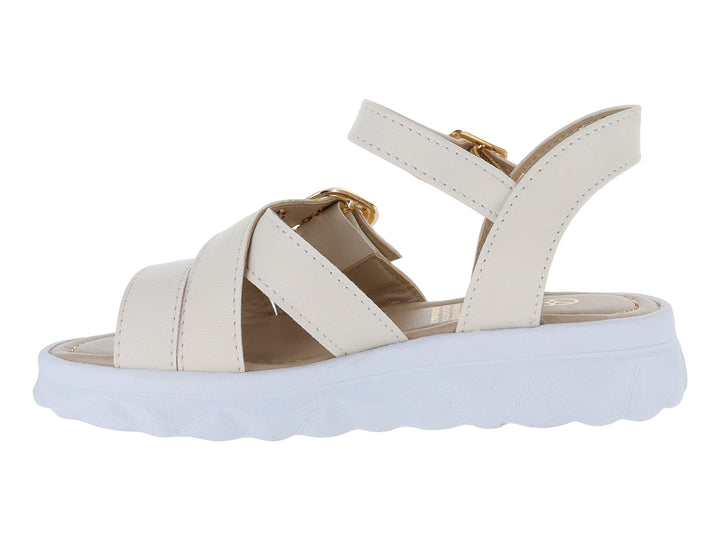 Sandalias blancas para niña con plataforma, correas ajustables y hebillas doradas.