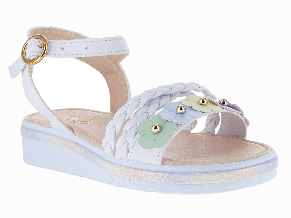 Sandalia blanca para niña con plataforma, correa trenzada y detalle de flor verde.