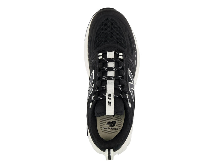 Tenis New Balance 410 color negro con suela blanca para mujer.