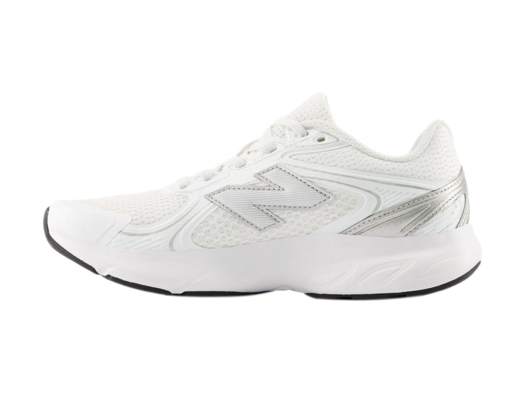 Tenis New Balance color blanco con detalles en gris y azul, diseño deportivo de malla transpirable.