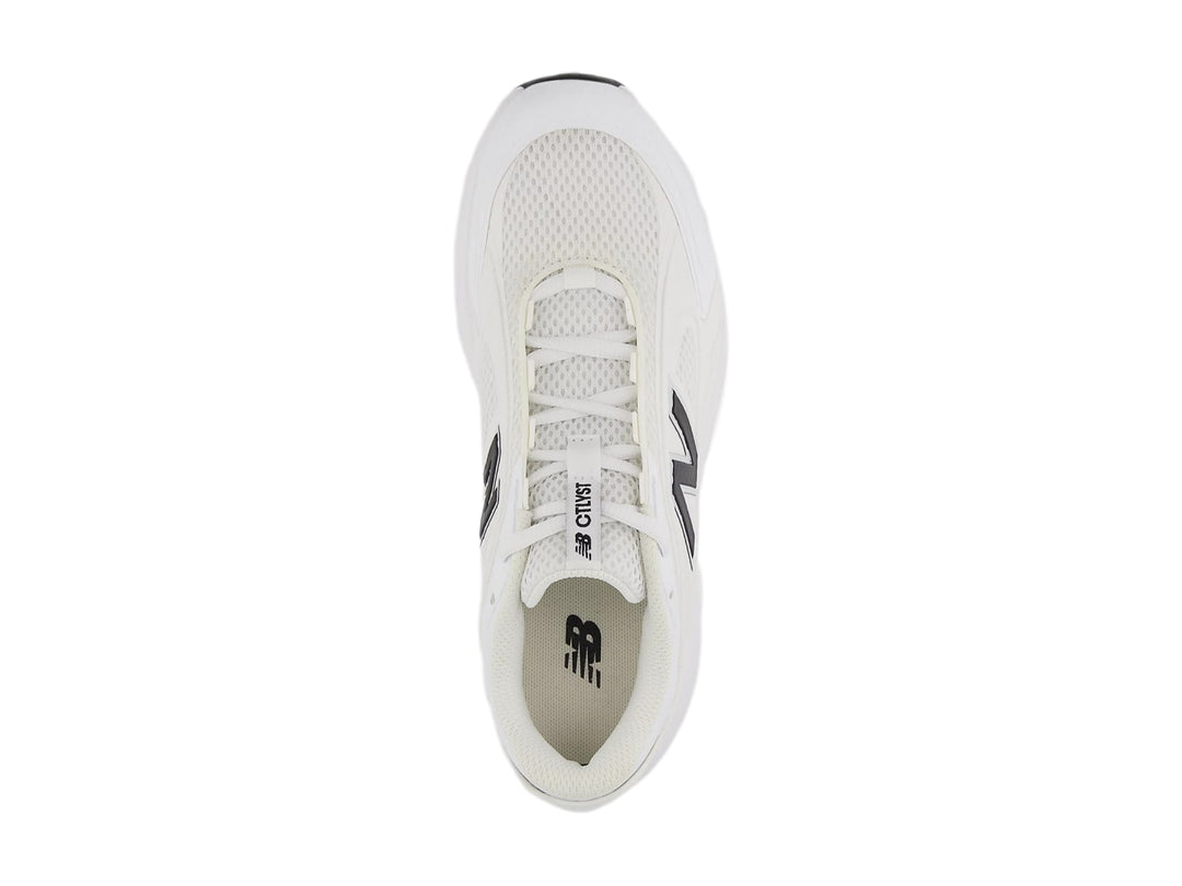 Tenis New Balance CTLYST color blanco para mujer con suela deportiva y detalles en negro.