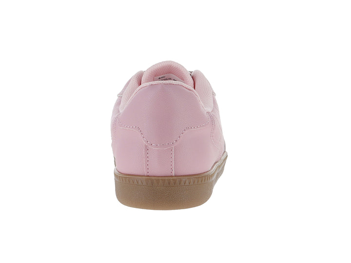 Tenis ATOK color rosa con suela café y diseño acolchado en el cuerpo.