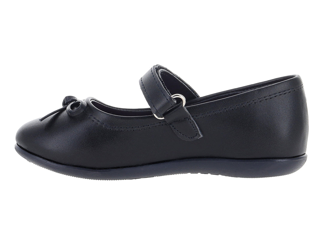 Zapato escolar negro para niña con correa ajustable y moño decorativo.