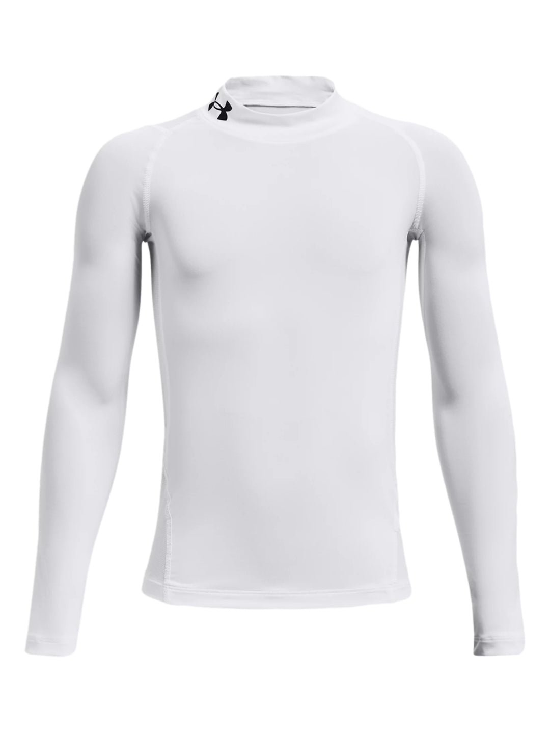 Niño vistiendo camiseta deportiva blanca de manga larga y cuello mock Under Armour.