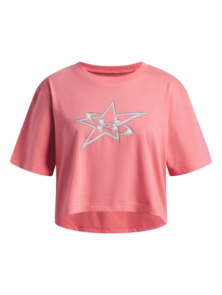 Camiseta corta rosa de manga corta con un logo de estrella plateado en el pecho.