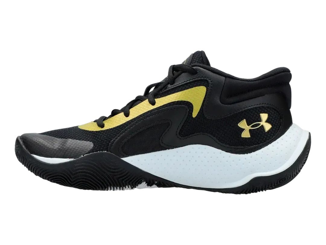 Tenis de baloncesto Under Armour Jet 25 color negro con franja amarilla y suela blanca.