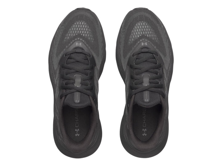 Tenis deportivos Under Armour Turbulence 3 en color negro para mujer.