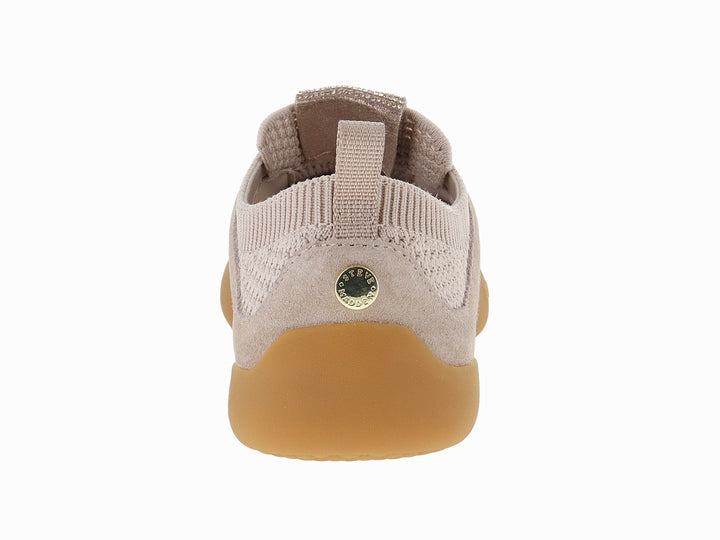 Tenis Steve Madden modelo Biscot Ti-R en color rose gold con detalles brillantes y suela de goma beige.