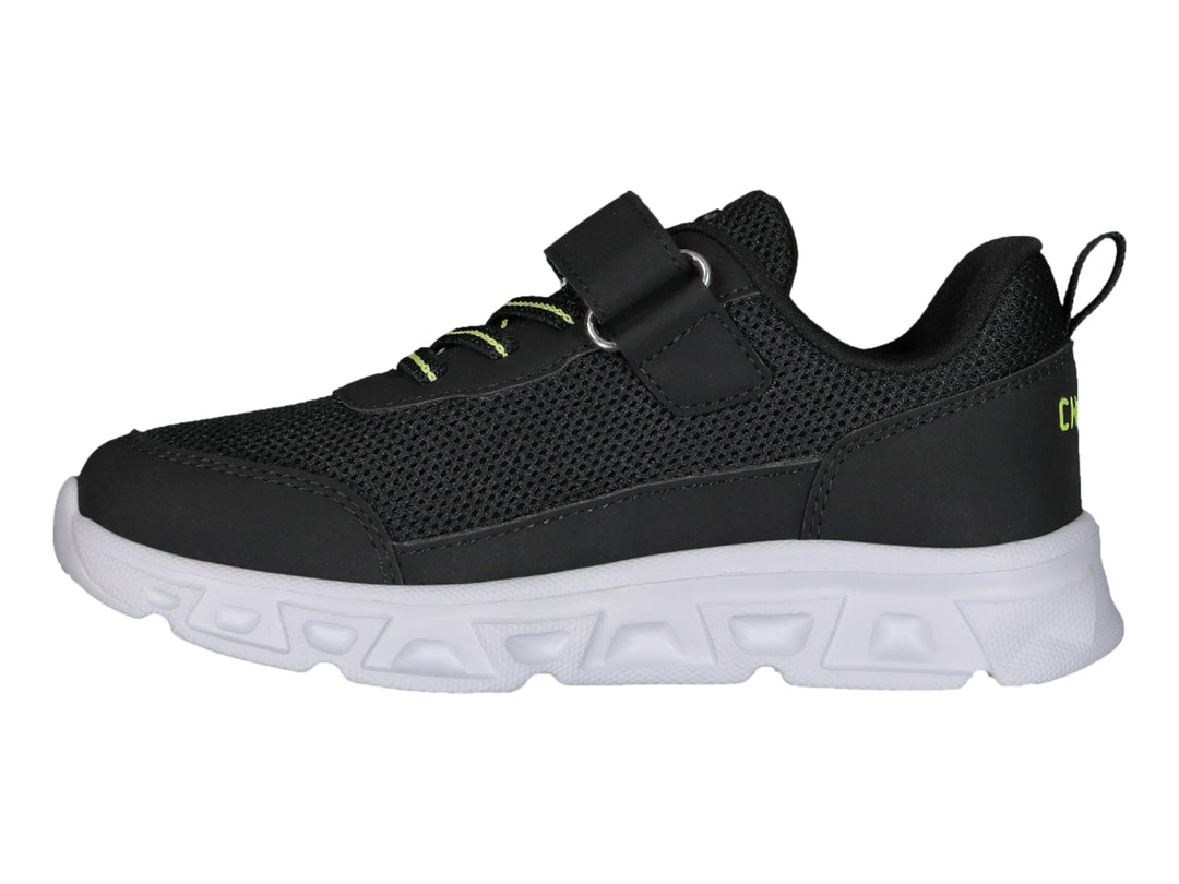 Tenis deportivos Charly color negro con suela blanca y detalles en amarillo neón.