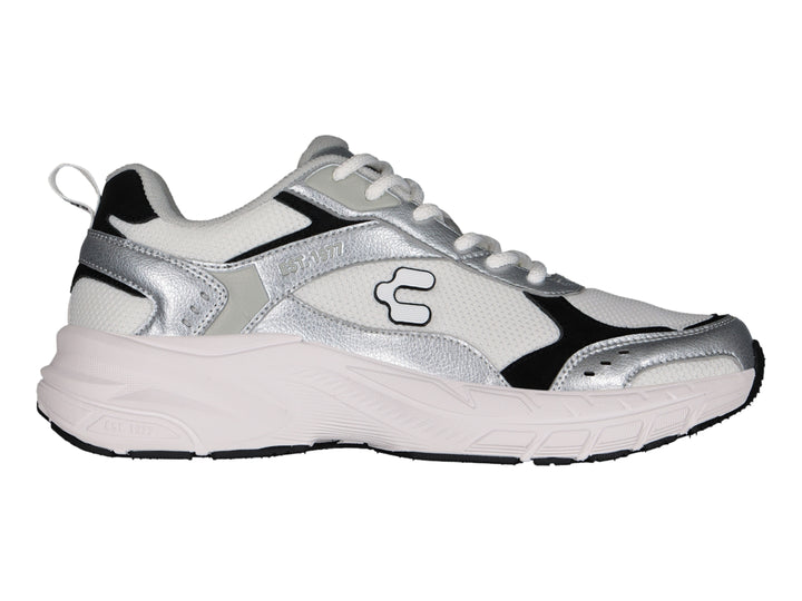 Tenis deportivos Charly color blanco y plateado con detalles negros y suela blanca robusta.