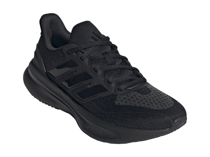 Tenis deportivos Adidas Ultrarun 5 en color negro, vista lateral sobre fondo blanco.