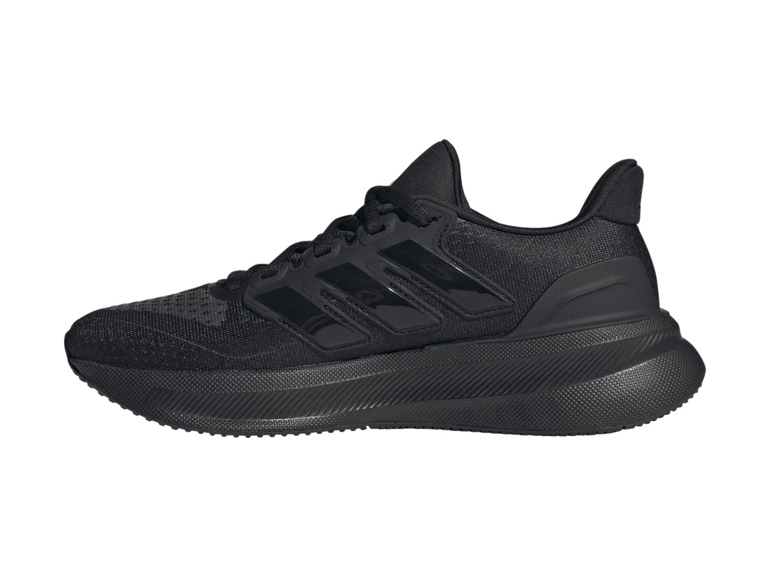 Tenis deportivos Adidas Ultrarun 5 en color negro, vista lateral sobre fondo blanco.