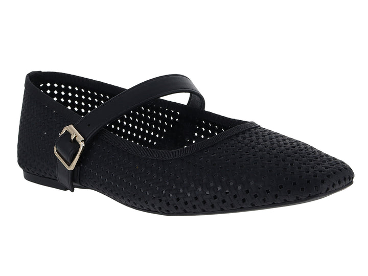 Zapatos planos tipo ballerinas color negro con diseño perforado y correa con hebilla dorada.