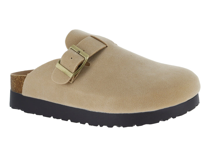 Zuecos beige con hebilla dorada, detalle de corcho en el talón y suela negra.