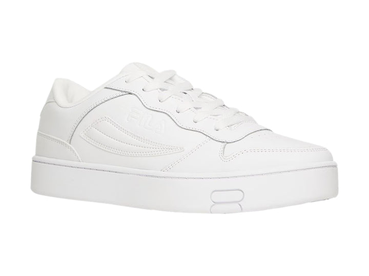 Tenis FILA color blanco total con suela ancha y diseño casual deportivo.