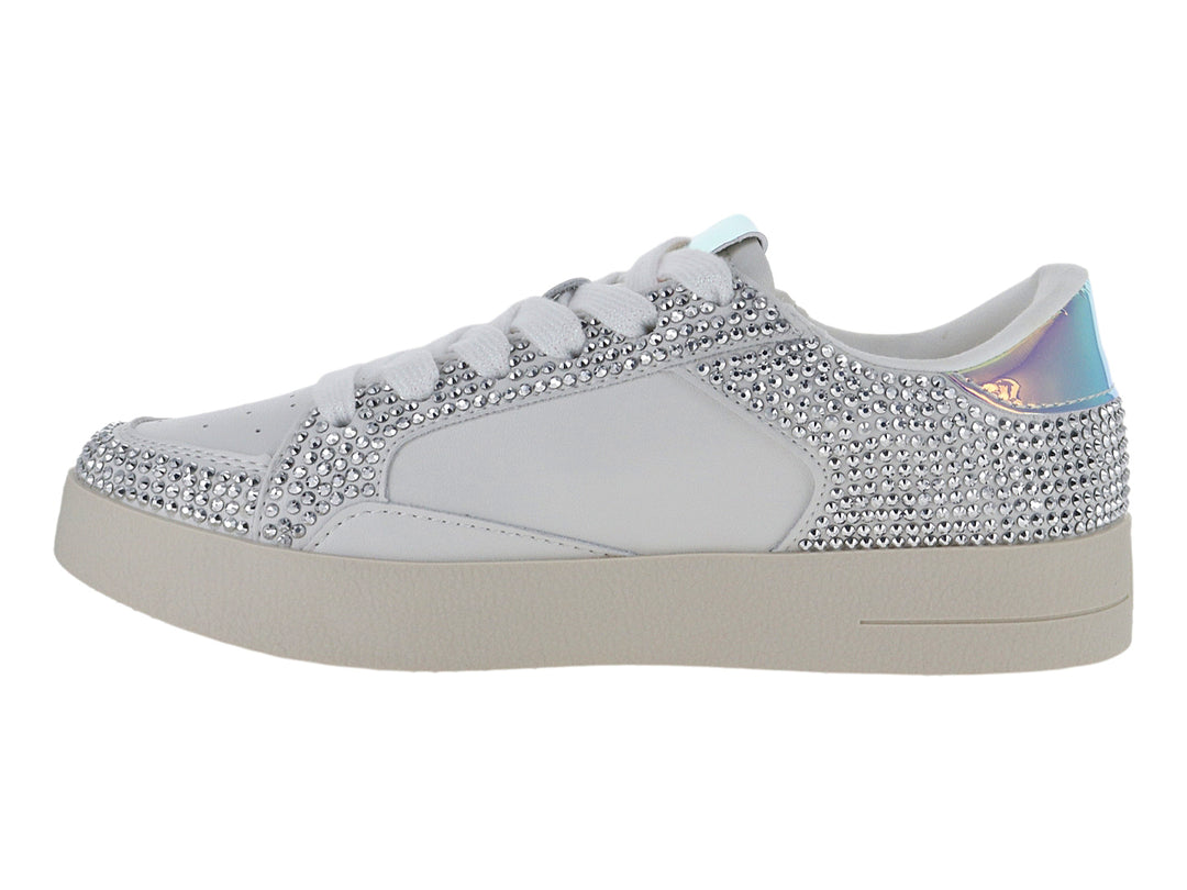 Tenis blancos para niña de Steve Madden con detalles de cristales brillantes y talón iridiscente.