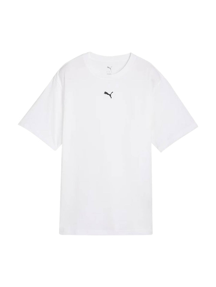 Camiseta blanca de manga corta PUMA con logotipo pequeño en el pecho.