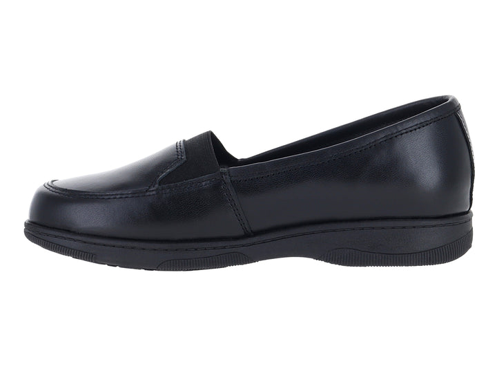 Zapato plano cerrado de color negro, estilo confort marca Dianais.