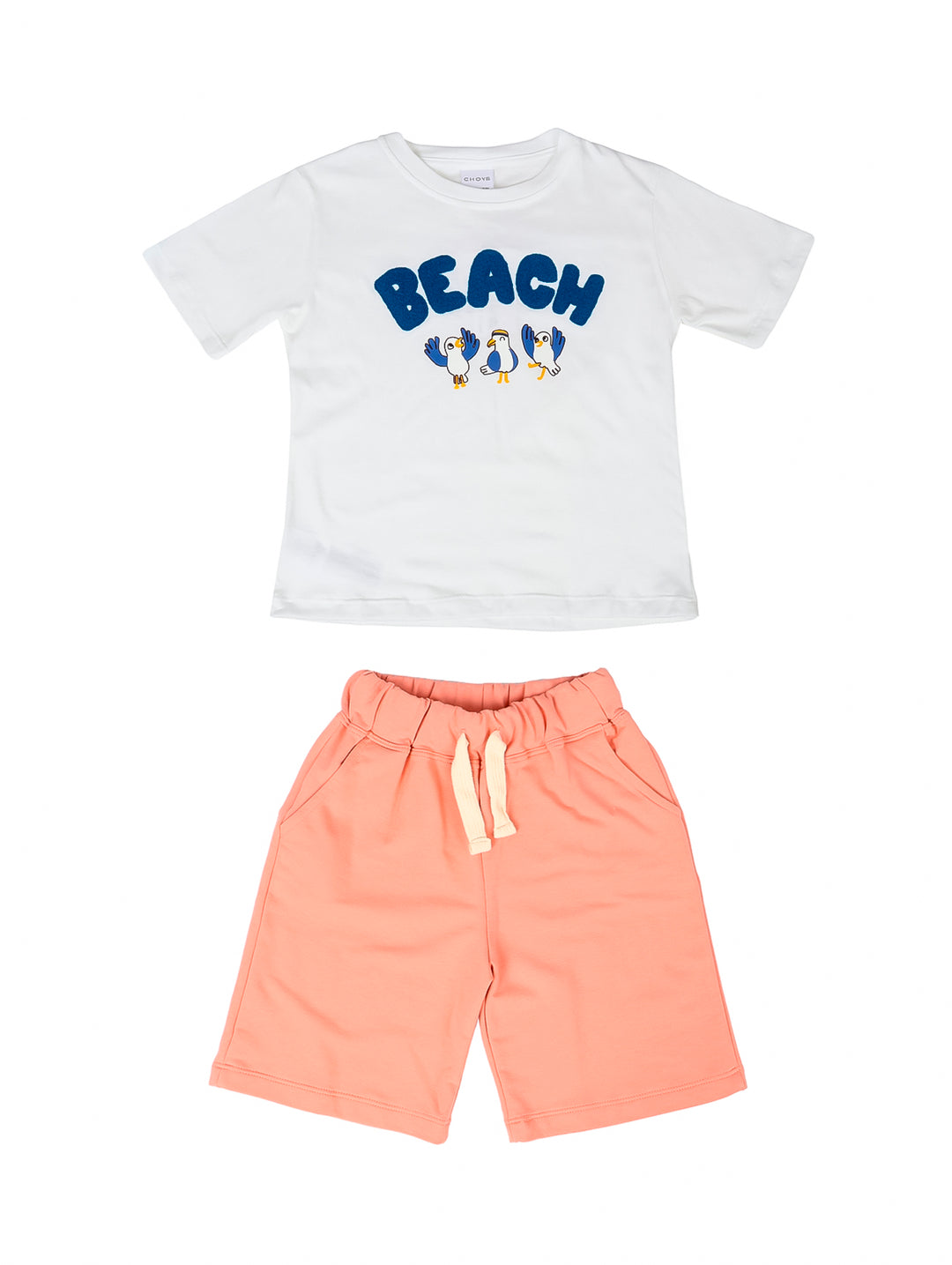 Conjunto para niño con camiseta blanca estampada y short color coral.