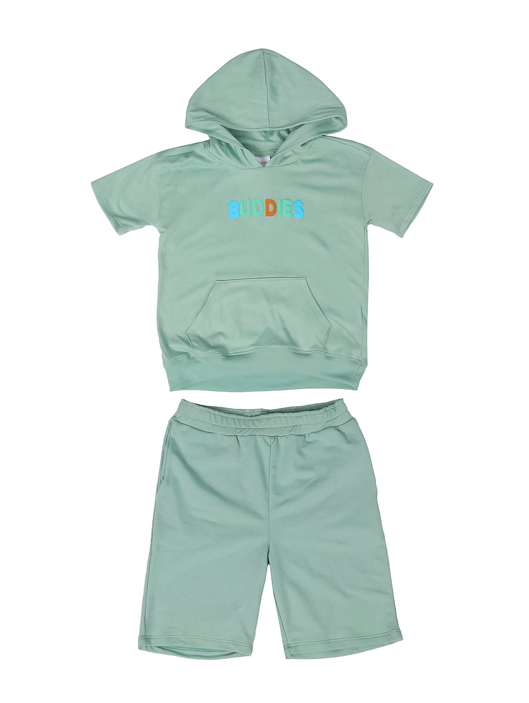 Conjunto de ropa para niño color menta con sudadera de manga corta con capucha y short a juego.