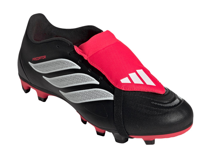 Botas de fútbol Adidas Predator color negro con detalles en rojo y blanco.