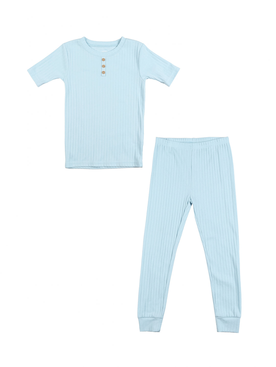 Conjunto de pijama azul para niño con camiseta de manga corta y pantalón largo.