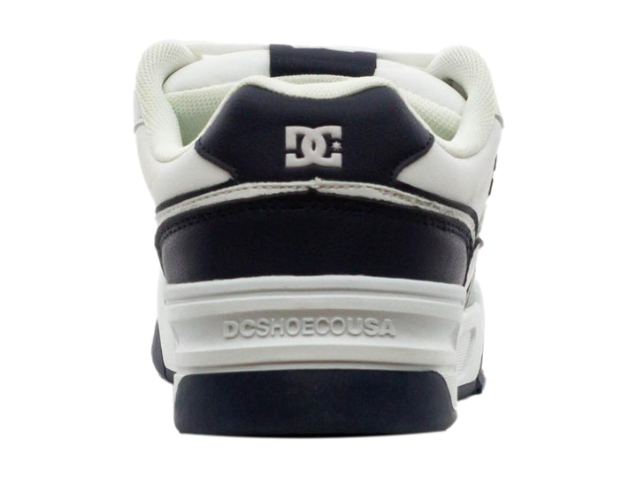 Tenis DC Shoes Prodigy color blanco con detalles en negro y gris y suela ancha.