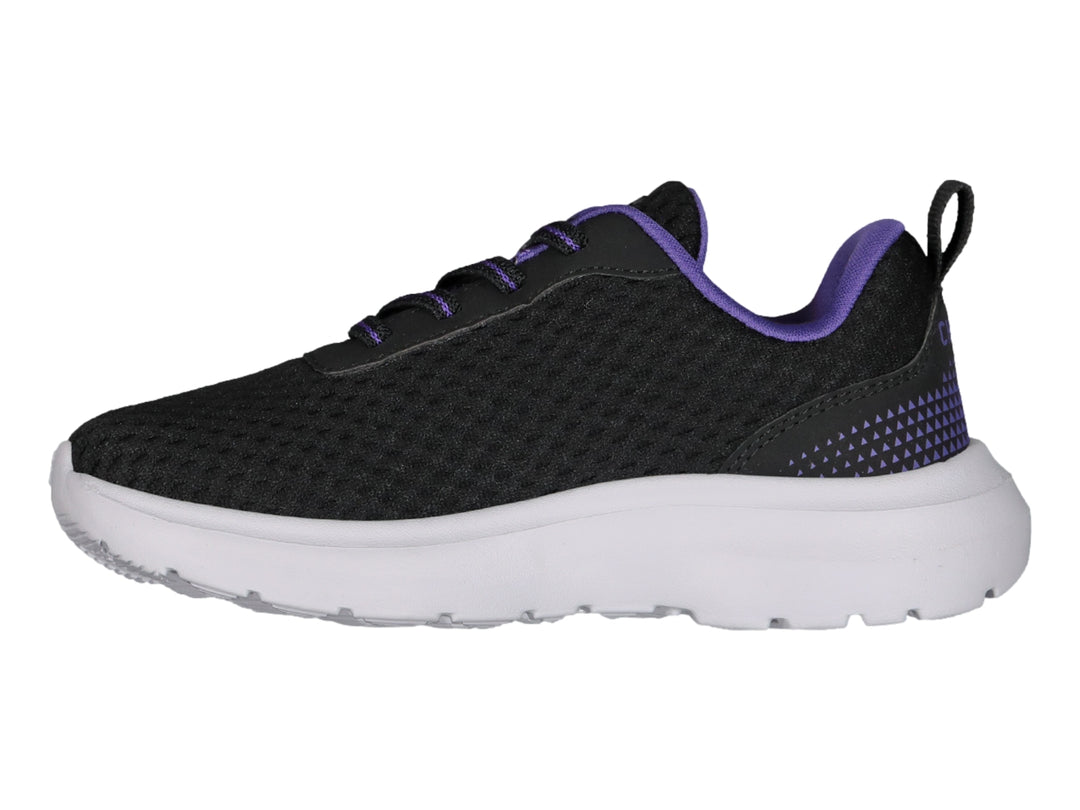 Tenis Charly Road Casual en color negro con detalles en morado y suela blanca.