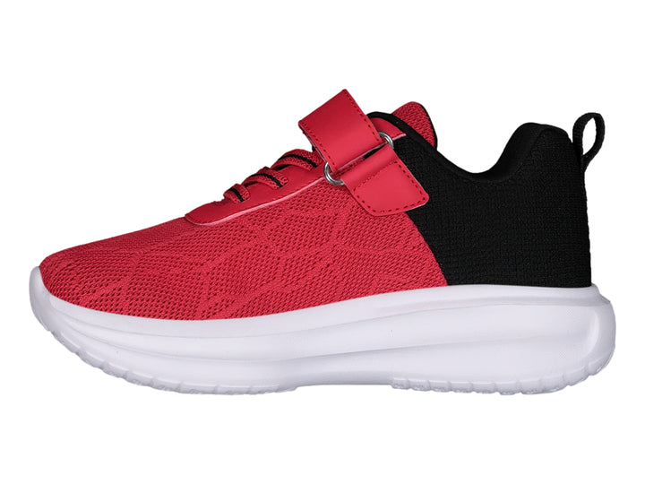 Tenis deportivos Charly en colores rojo y negro con suela blanca y cierre de correa velcro.