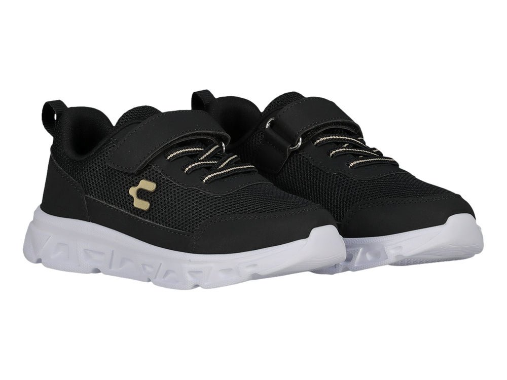 Tenis deportivos Charly color negro con suela blanca y correa de velcro.