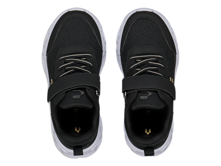 Tenis deportivos Charly color negro con suela blanca y correa de velcro.