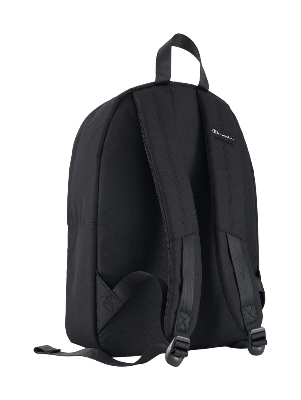 Mochila escolar color negro de la marca Champion con un bolsillo frontal y asa superior.