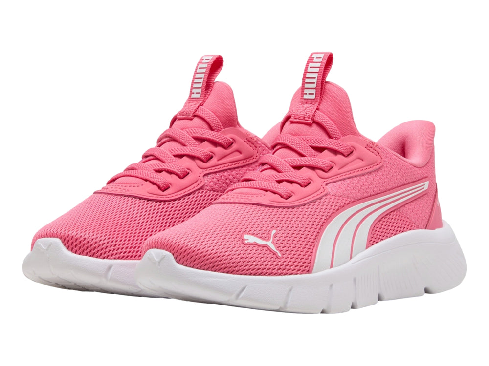 Tenis PUMA FlexFocus Sliptech para niña en color rosa Magic Rose con suela blanca.