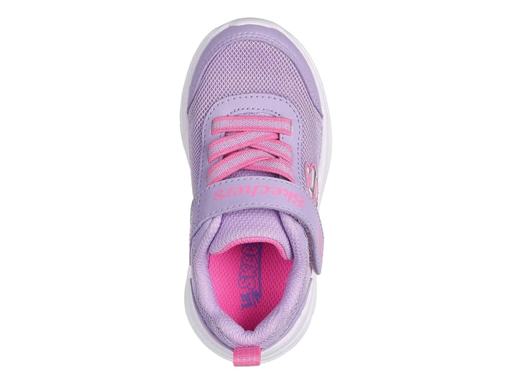 Tenis deportivos para niña en color morado con detalles en rosa y suela blanca.