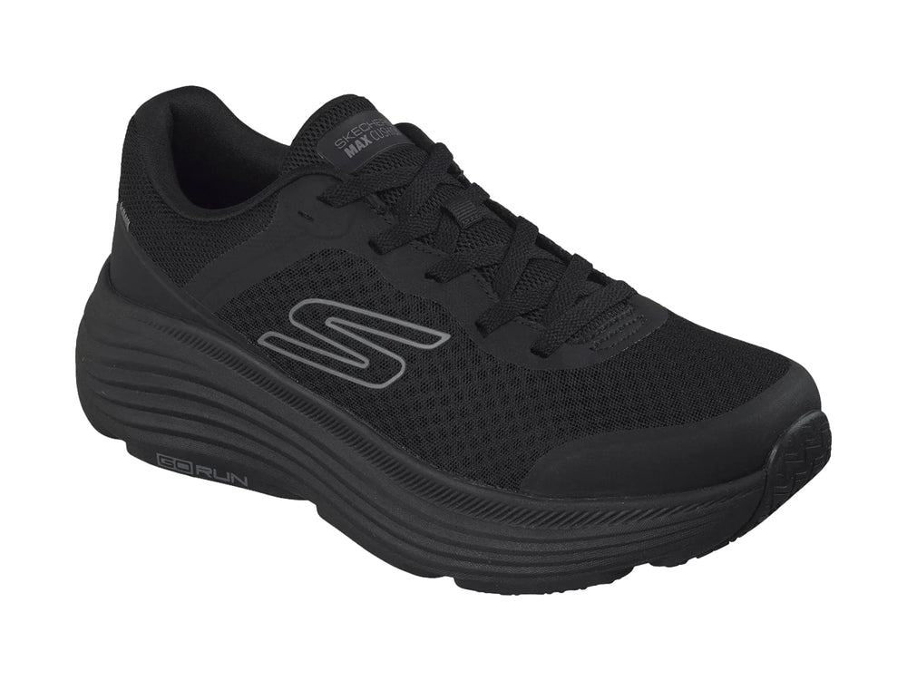 Tenis deportivos Skechers Max Cushioning Endeavour en color negro total con suela robusta y tejido transpirable.
