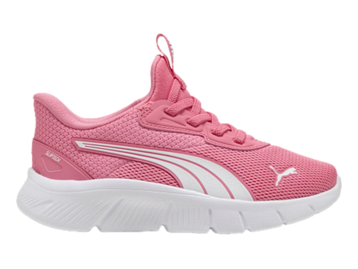 Tenis deportivos PUMA color rosa Magic Rose con suela blanca y detalles en blanco.