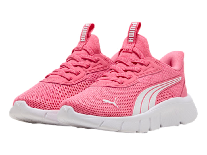 Tenis deportivos PUMA color rosa Magic Rose con suela blanca y detalles en blanco.