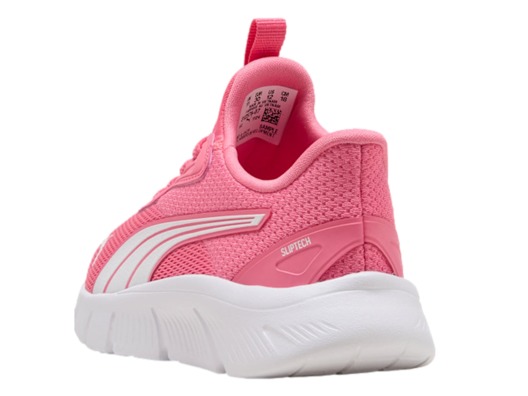 Tenis deportivos PUMA color rosa Magic Rose con suela blanca y detalles en blanco.