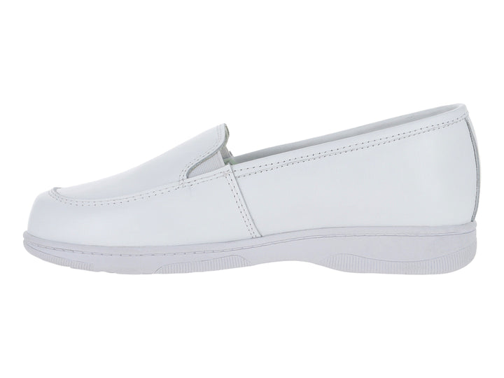Zapato plano de color blanco, estilo slip-on, marca Dianais.
