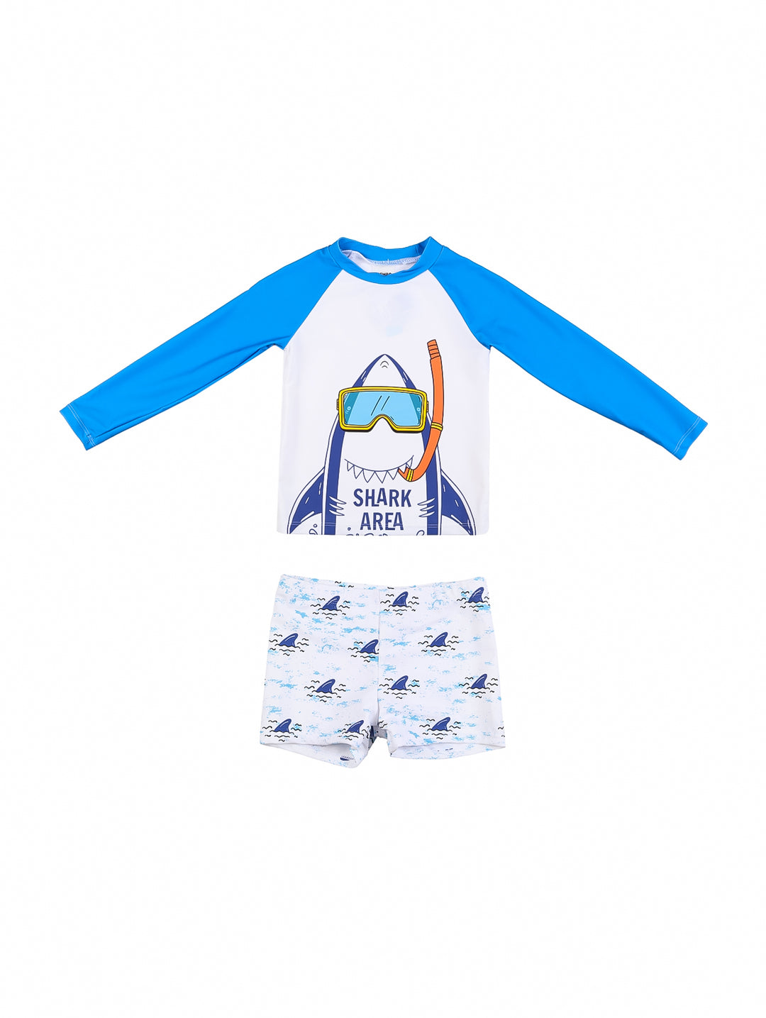 Traje de baño para niño blanco y azul con diseño de tiburón, incluye camiseta de manga larga y short.