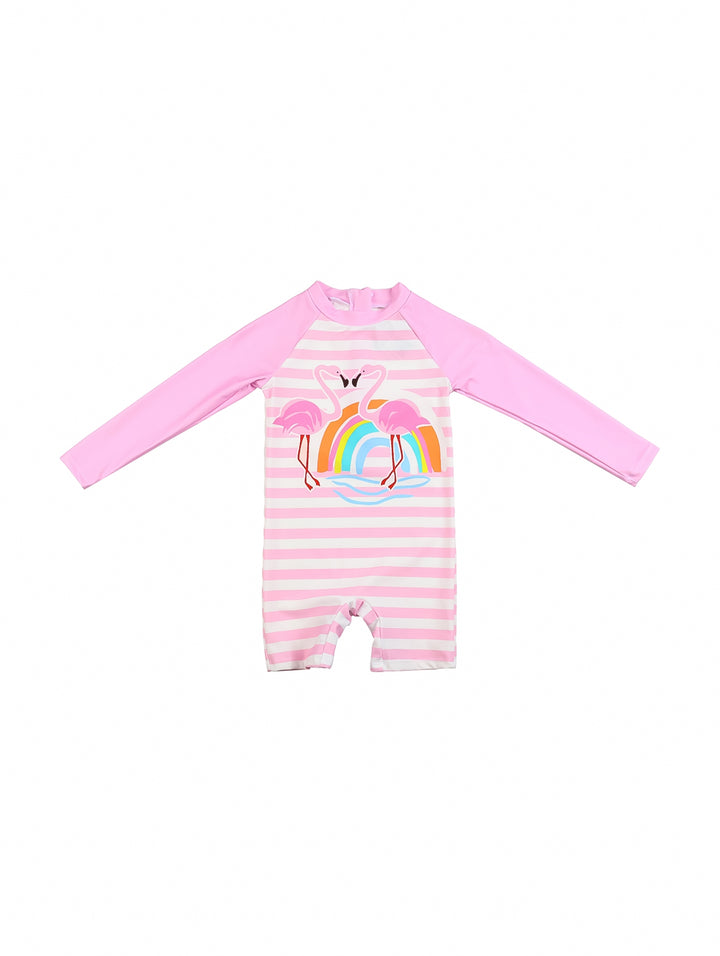 Traje de baño rosa de manga larga para niña con estampado de flamencos y arcoíris y rayas blancas.