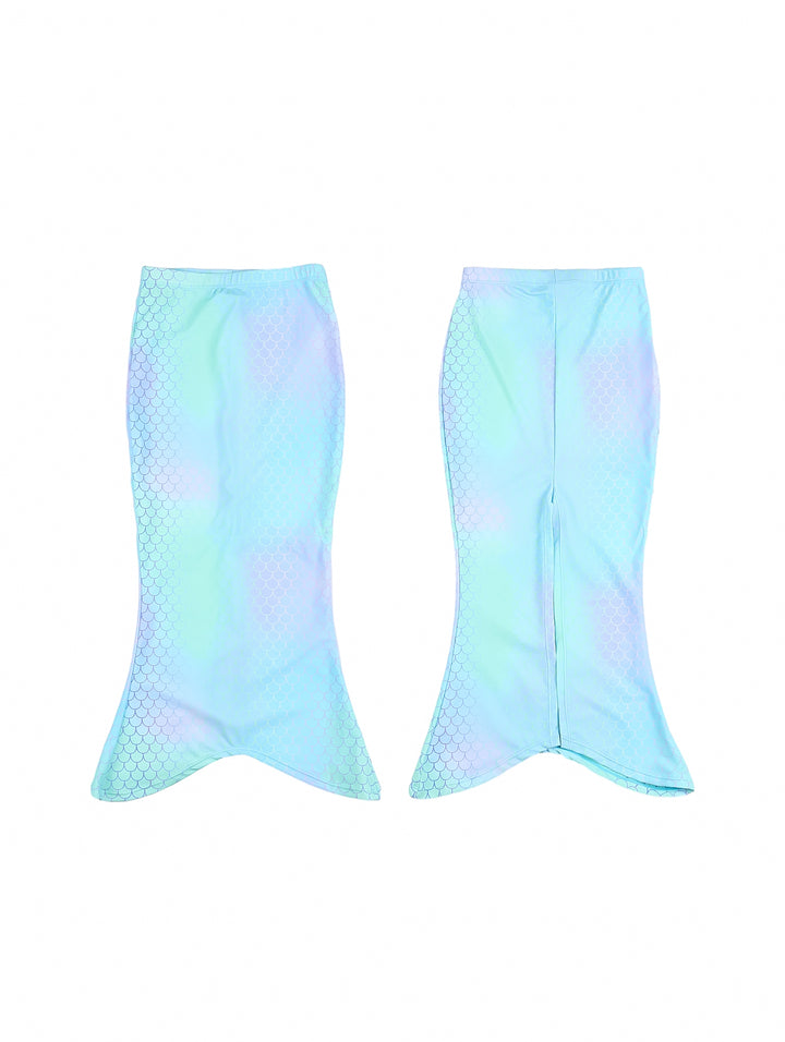 Traje de baño de dos piezas para niña en color azul con estampado de escamas de sirena brillantes.