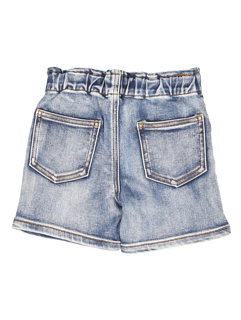 Shorts de mezclilla azul para niña con bordados de flores blancas y amarillas y cintura elástica.