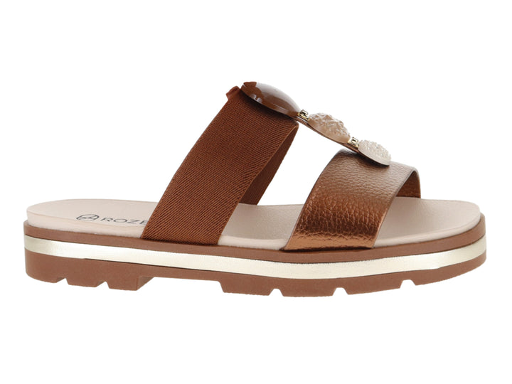 Sandalias confort ROZE color bronce con plataforma beige y marrón.