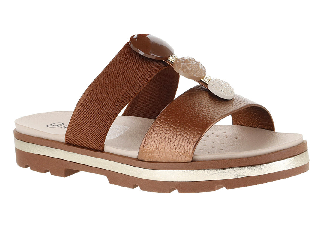 Sandalias confort ROZE color bronce con plataforma beige y marrón.