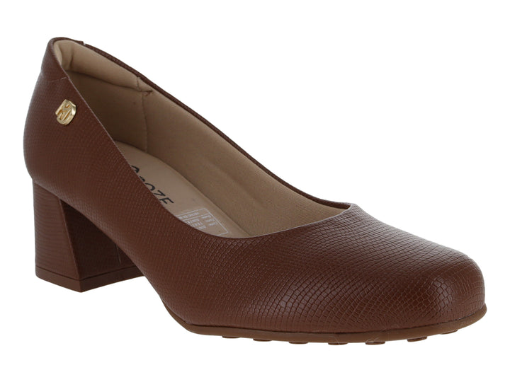 Zapato de tacón cuadrado color marrón Avela con textura granulada y detalle dorado.