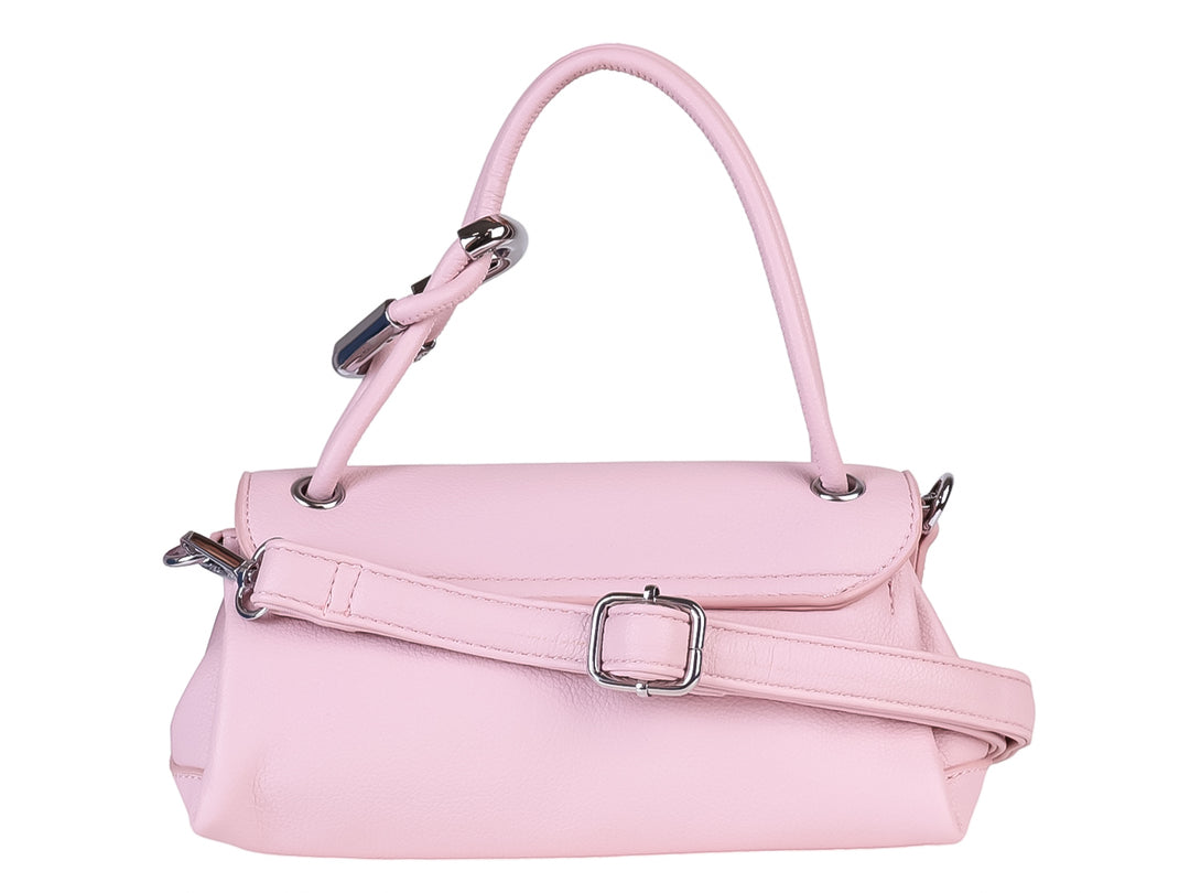 Bolso de mano color rosa pastel con asa superior y cierre metálico plateado.