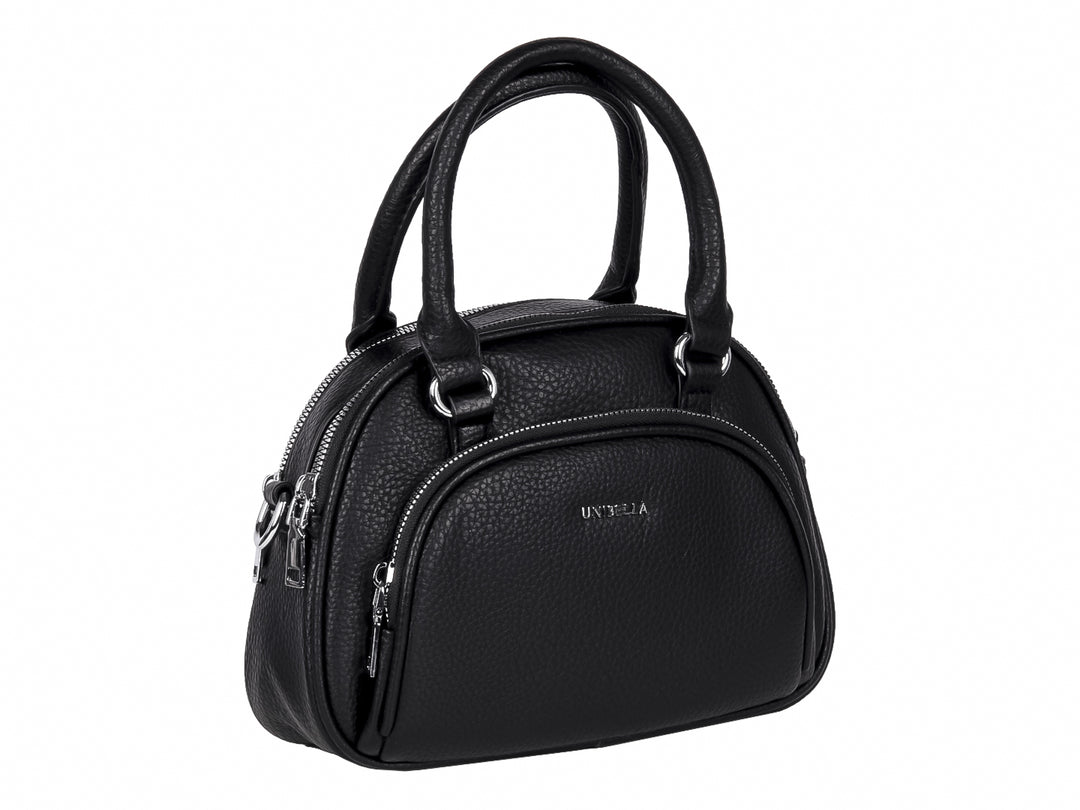 Bolso de mano color negro con textura rugosa, asa superior y detalles en metal plateado.