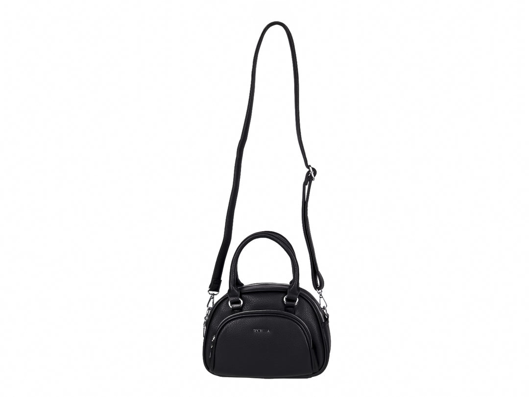 Bolso de mano color negro con textura rugosa, asa superior y detalles en metal plateado.